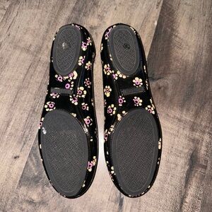 Tory Burch flats size 7